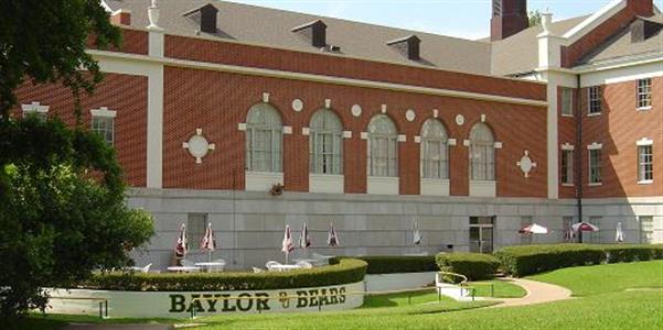 Outdoor view of Baylor University campus