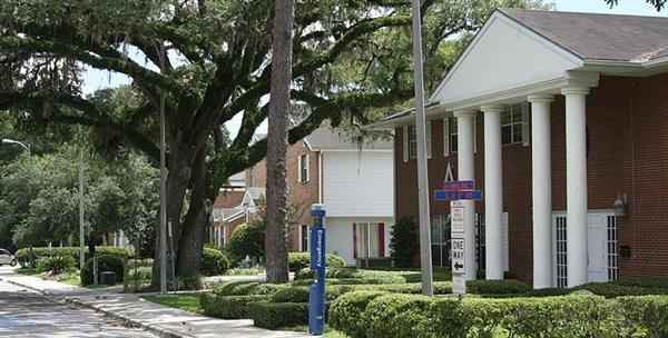 Outdoor view of college buildings