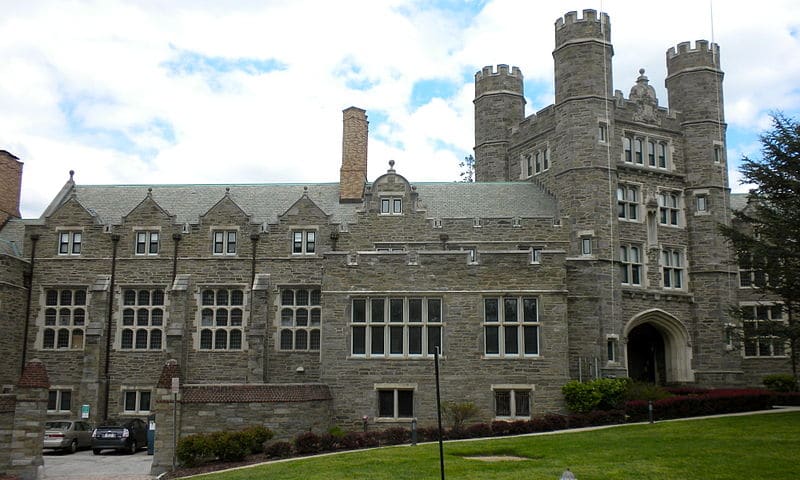 Outdoor view of college building