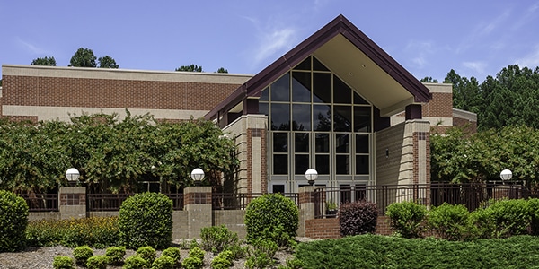 Outdoor view of Toccoa Falls College campus