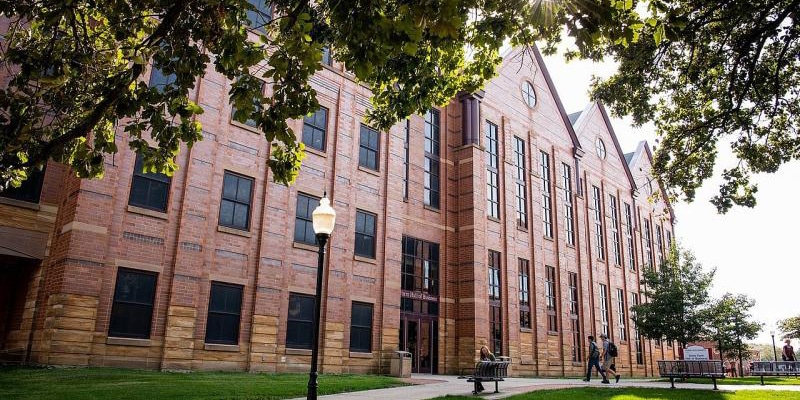 Outdoor view of college building