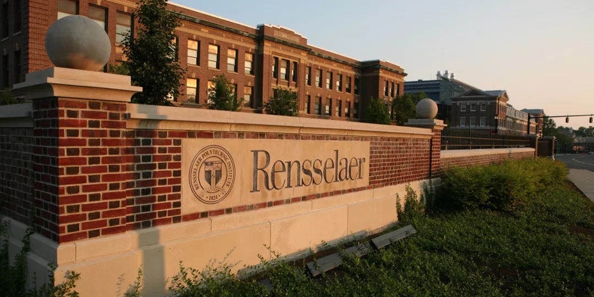 Rensselear Polytechnic Institute sign outdoors on campus