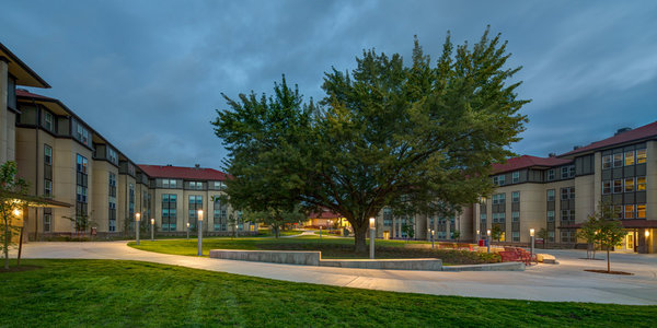 Outdoor view of Southern Oregon University campus