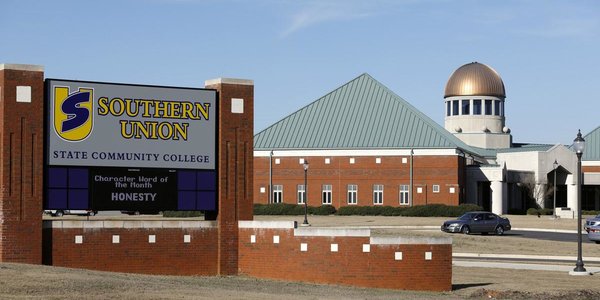 Outdoor view of Southern Union State Community College campus